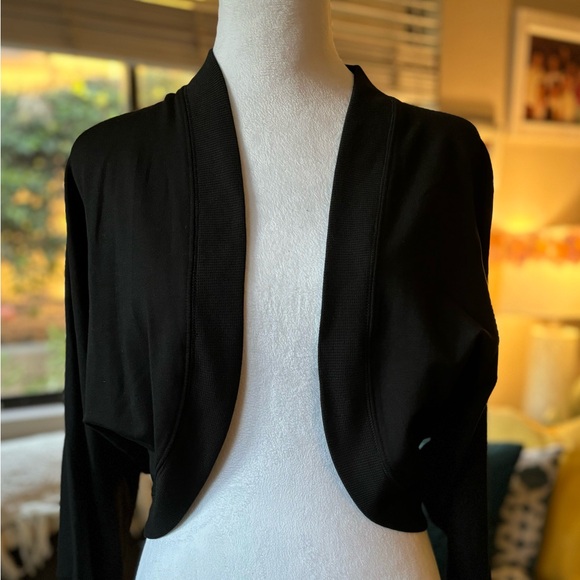 NWT Ann Taylor LOFT black shrug size medium - Picture 1 of 8